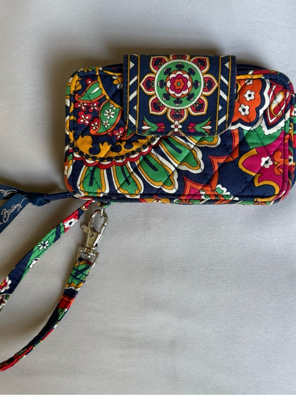 Vera Bradley quilted fabric wristlet wallet "Venetian Paisley" pattern - Picture 1 of 4